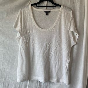 NWOT Banana Republic white linen scoop neck dolman top. Size large.